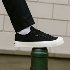 SABA BASIC LOW ALL BLACK WHITE